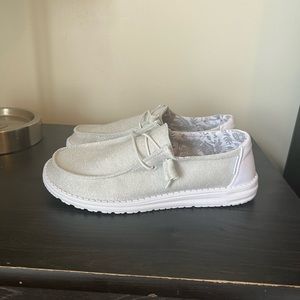 Sparkle hey dudes size 8